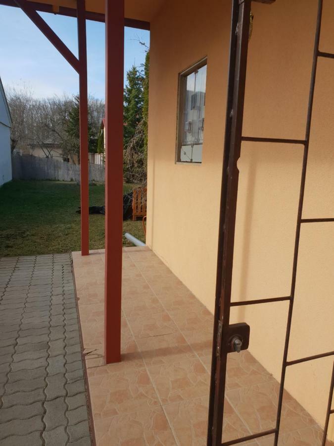 Zseki Apartman Hajdúszoboszló Buitenkant foto